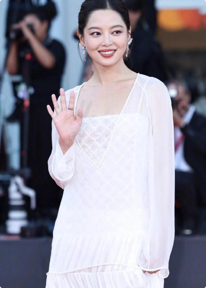员敲响“警钟”张国立的话有人信了ky开元棋牌这一次辛芷蕾给内娱演(图21)